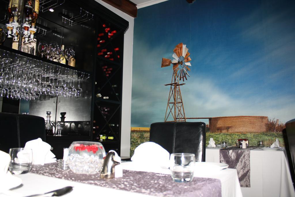 Yalla Yalla Boutique Hotel Witbank Esterno foto